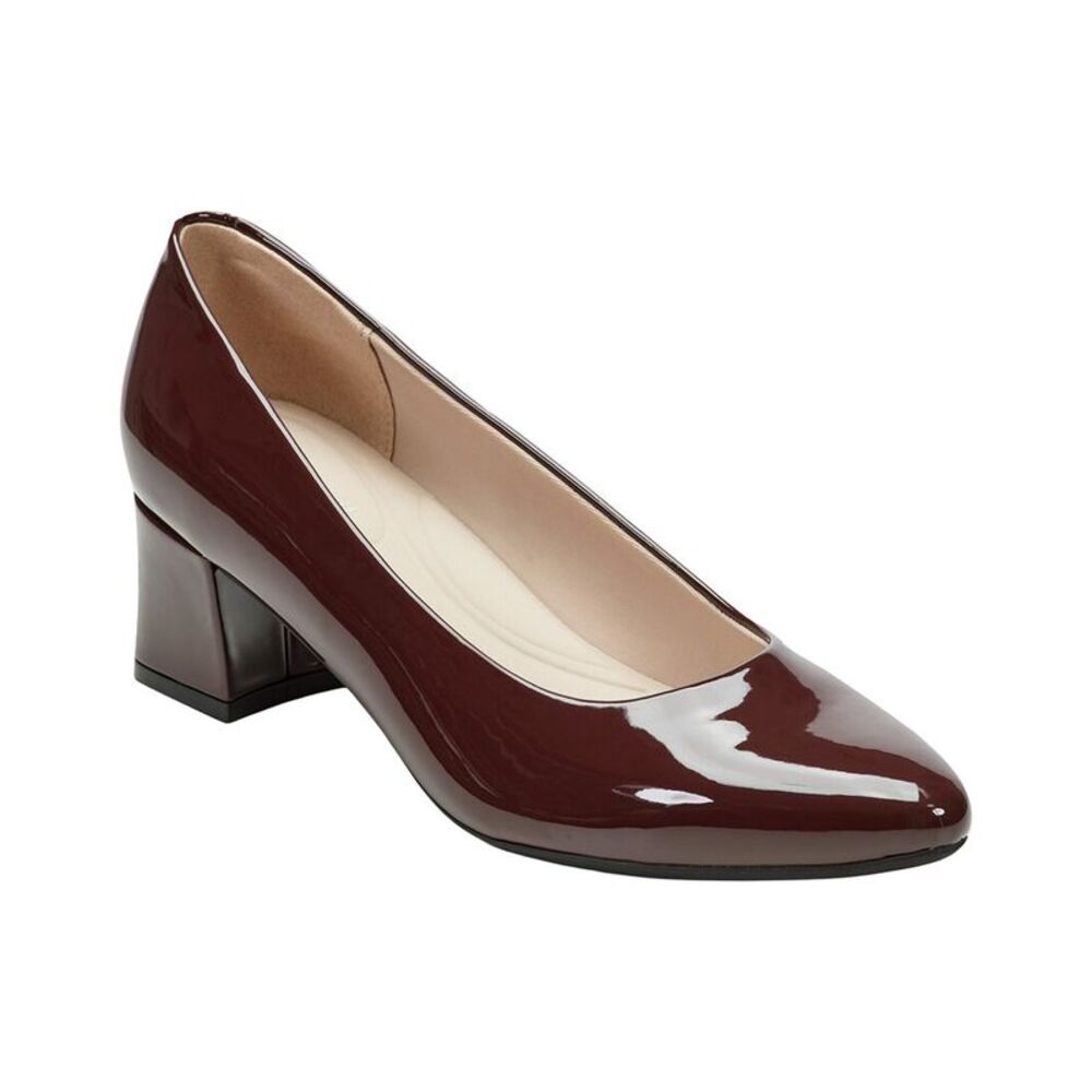 Easy Spirit Nicole Pump